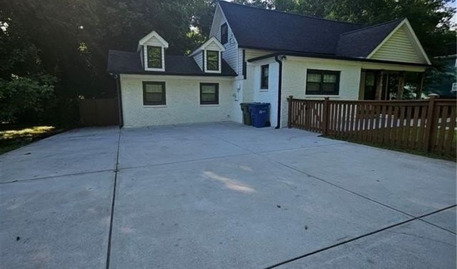 16 Johnson Rd NW, Atlanta, GA 30318 - 3 Beds, 2 Bath