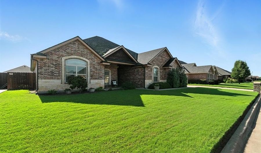 6225 Tradition Dr, Abilene, TX 79606 - 4 Beds, 2 Bath
