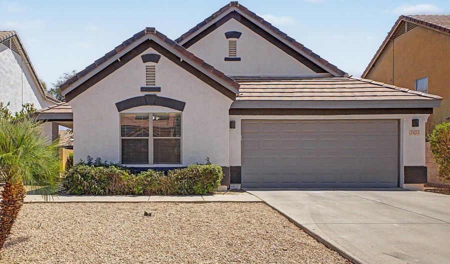 2423 E Winged Foot Dr, Chandler, AZ 85249 - 4 Beds, 2 Bath