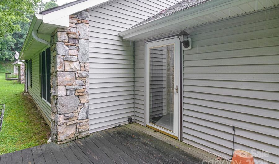 222 Rocky Mountain Way, Arden, NC 28704 - 3 Beds, 2 Bath