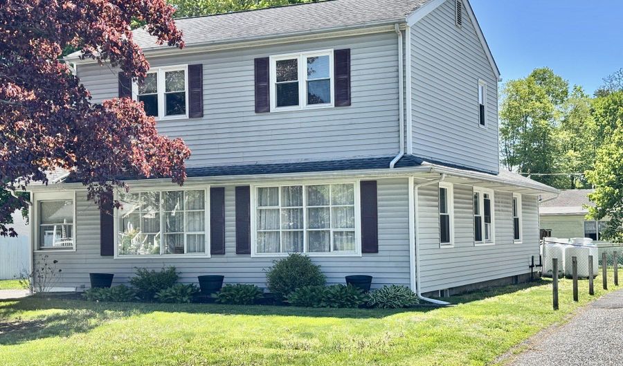 115 Hayestown Rd, Danbury, CT 06811 - 5 Beds, 4 Bath