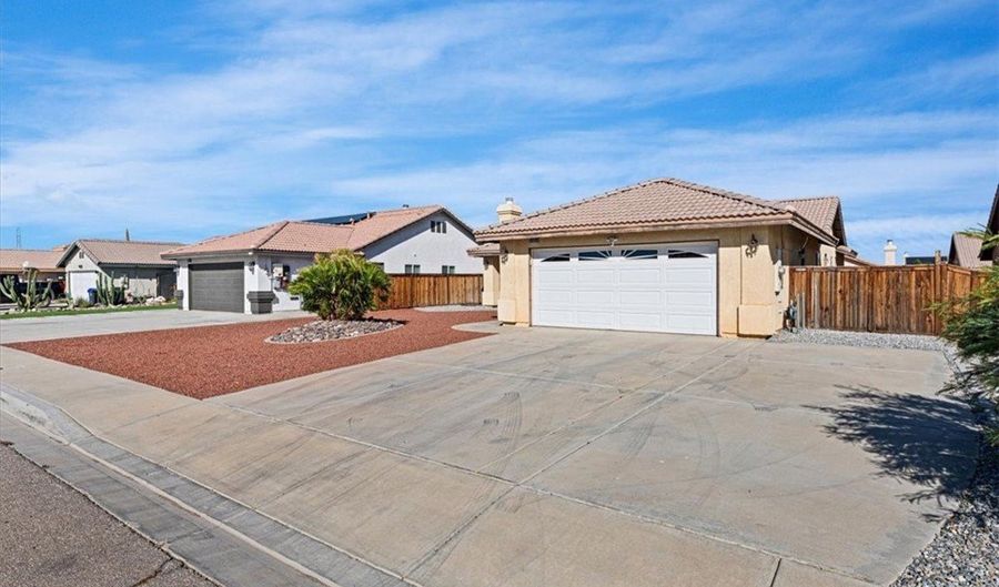 10360 Bella, Adelanto, CA 92301 - 4 Beds, 2 Bath