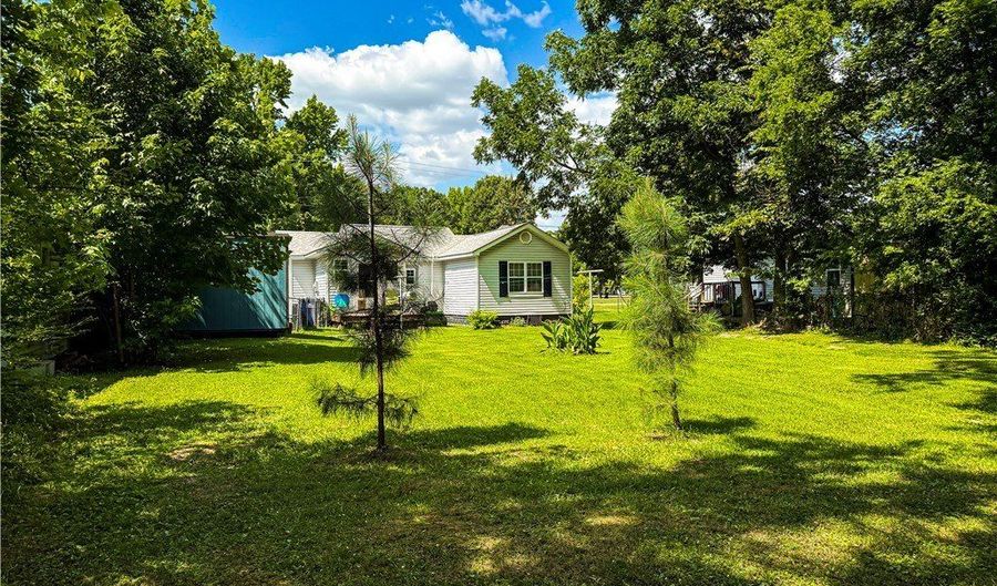 614 NE 2nd St, Atkins, AR 72823 - 2 Beds, 1 Bath