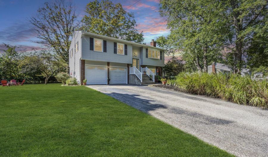 29 Pheasant Dr, Bayville, NJ 08721 - 4 Beds, 2 Bath