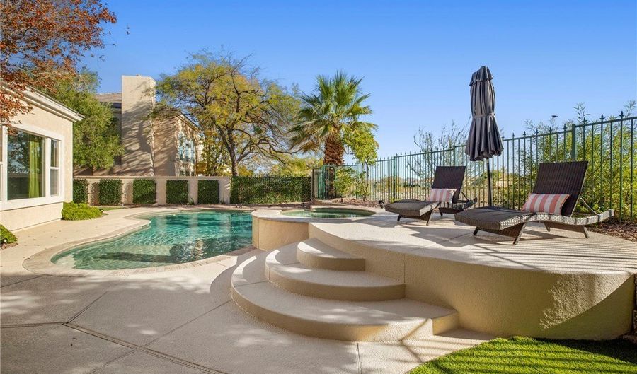 9521 Queen Charlotte Dr, Las Vegas, NV 89145 - 4 Beds, 5 Bath