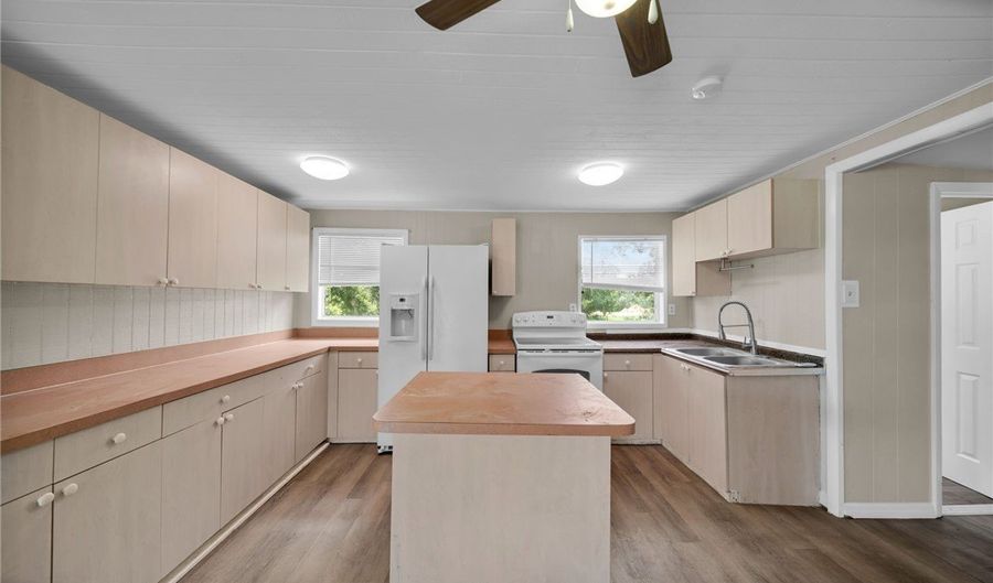 2950 Packinghouse Rd, Alva, FL 33920 - 4 Beds, 2 Bath