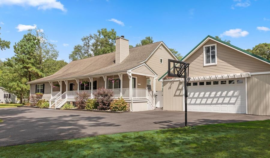 34105 SHOCKLEY TOWN Rd, Frankford, DE 19945 - 4 Beds, 4 Bath