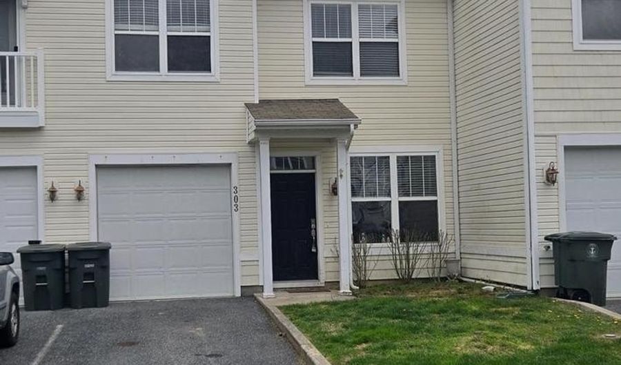 303 SCHOONER Ln 102, Berlin, MD 21811 - 3 Beds, 3 Bath
