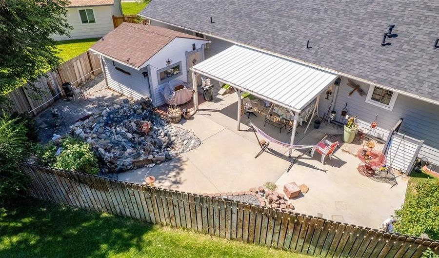 508 River View Dr, Cody, WY 82414 - 3 Beds, 3 Bath