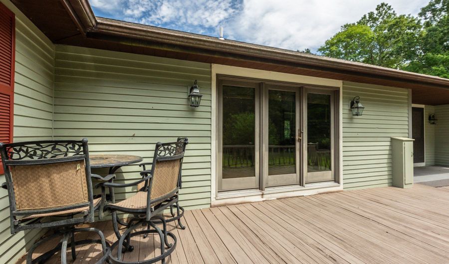 192 Palmer Rd, Chaplin, CT 06235 - 2 Beds, 2 Bath