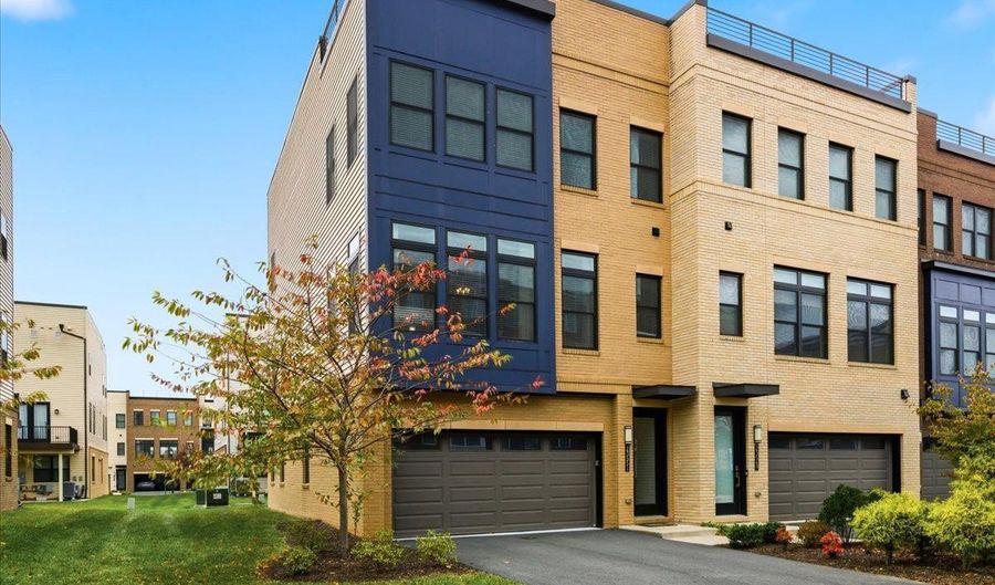 23551 BUCKLAND FARM Ter, Ashburn, VA 20148 - 3 Beds, 4 Bath