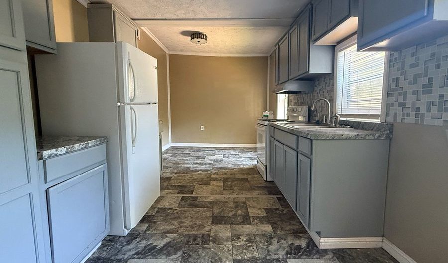 228 Academy St, Americus, GA 31709 - 3 Beds, 2 Bath