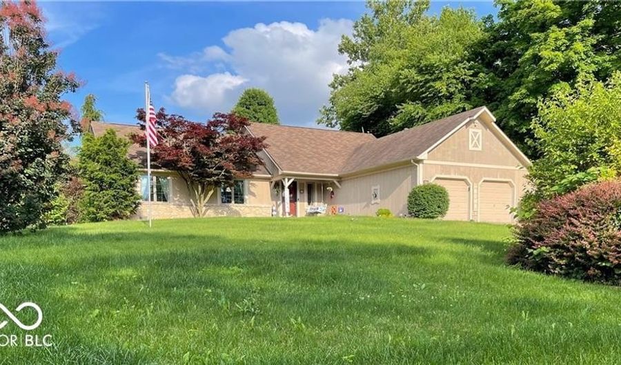 263 Queensway Dr, Avon, IN 46123 - 4 Beds, 2 Bath