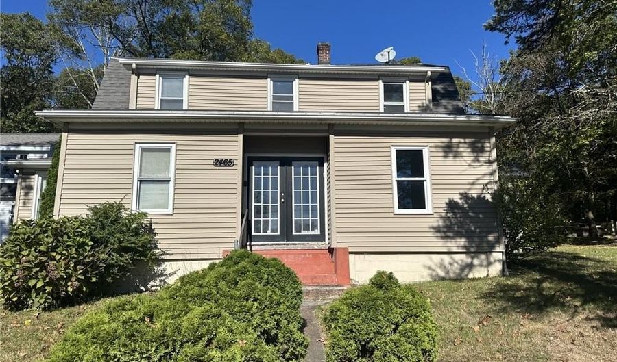2465 Hartford Ave, Johnston, RI 02919 - 3 Beds, 2 Bath