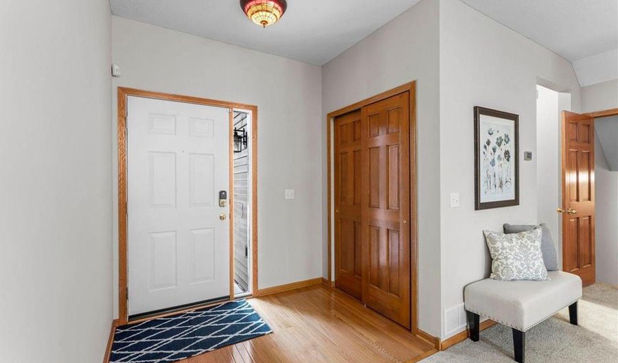 15263 Florist Cir, Apple Valley, MN 55124 - 3 Beds, 4 Bath