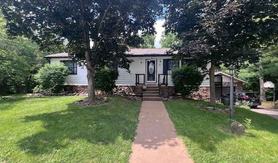 21 HEIGHTS Ct, Abbottstown, PA 17301 - 4 Beds, 3 Bath