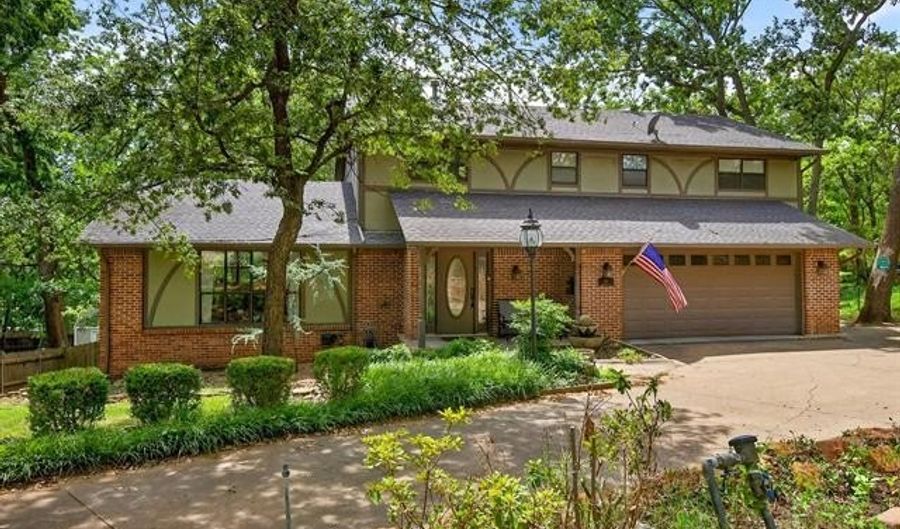 1311 Evergreen Dr, Bartlesville, OK 74006 - 4 Beds, 4 Bath
