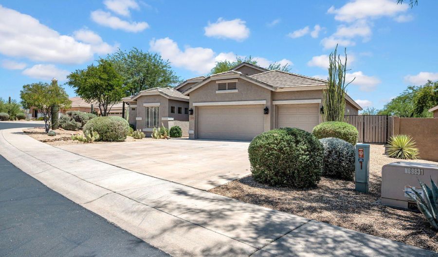 5209 E SIERRA SUNSET Trl, Cave Creek, AZ 85331 - 4 Beds, 3 Bath
