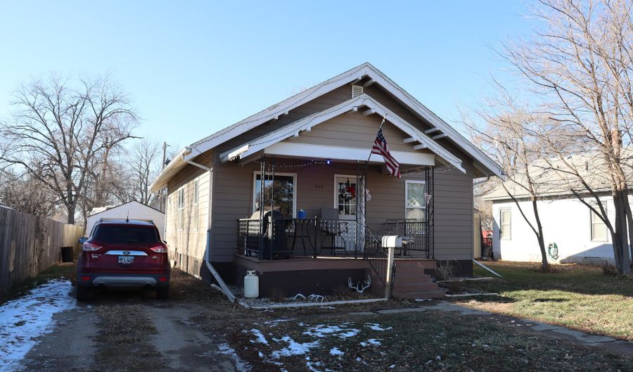 445 Wisconsin Ave NW, Huron, SD 57350 - 2 Beds, 2 Bath
