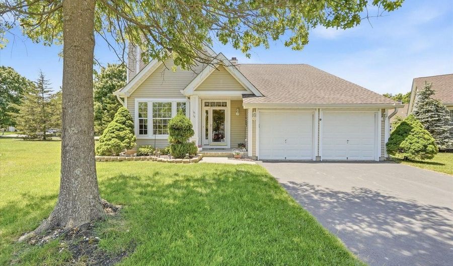 15 BREEZE Ter, Barnegat, NJ 08005 - 2 Beds, 2 Bath