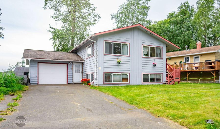 890 Lancaster Dr, Anchorage, AK 99503 - 5 Beds, 2 Bath