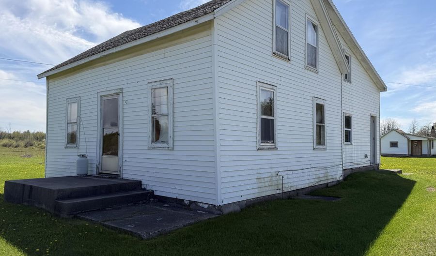 6552 Long Lake Rd, Alpena, MI 49707 - 3 Beds, 1 Bath