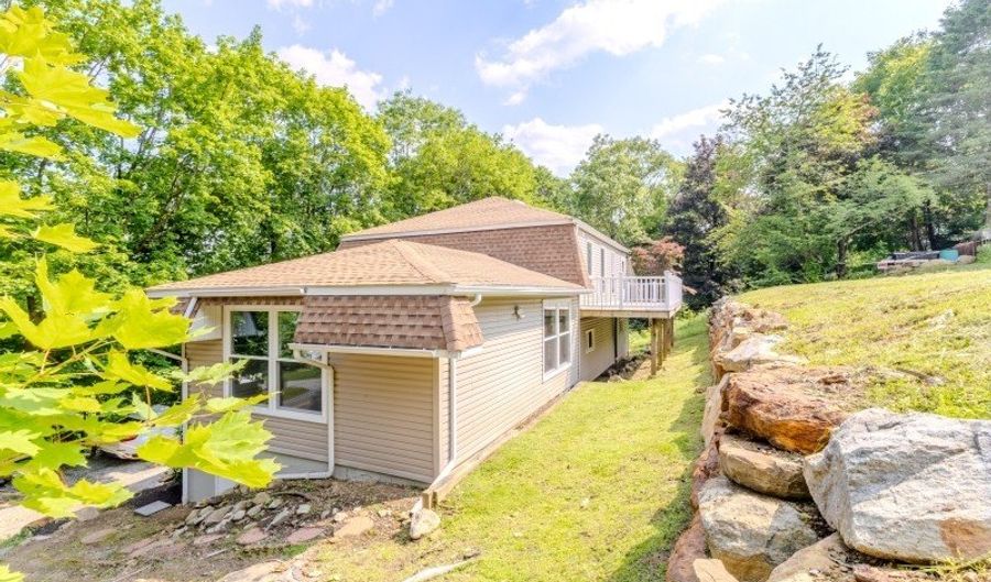 13 Wawayanda Rd, Alloway, NJ 07422 - 5 Beds, 2 Bath