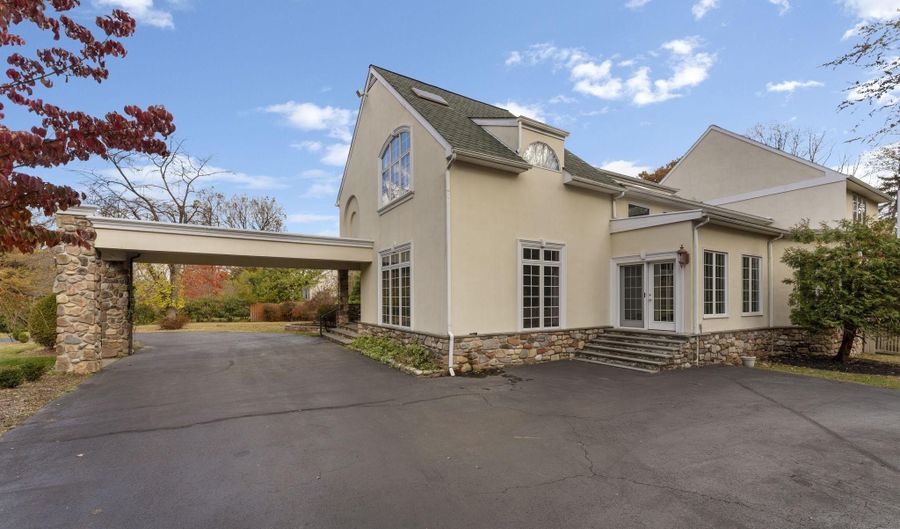 244 MATHERS Rd, Ambler, PA 19002 - 5 Beds, 6 Bath