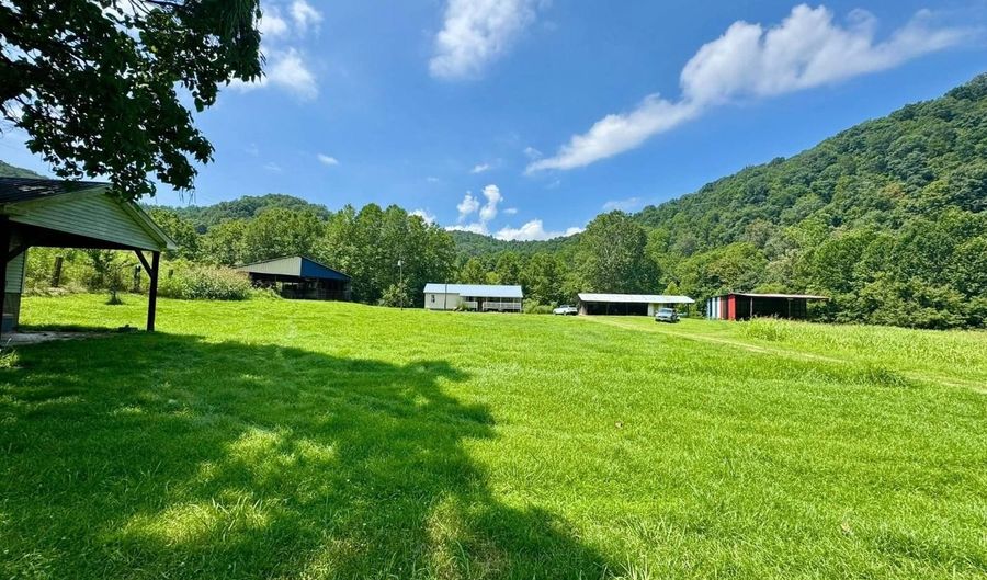 179 Cow Ln, Arnoldsburg, WV 25234 - 3 Beds, 2 Bath