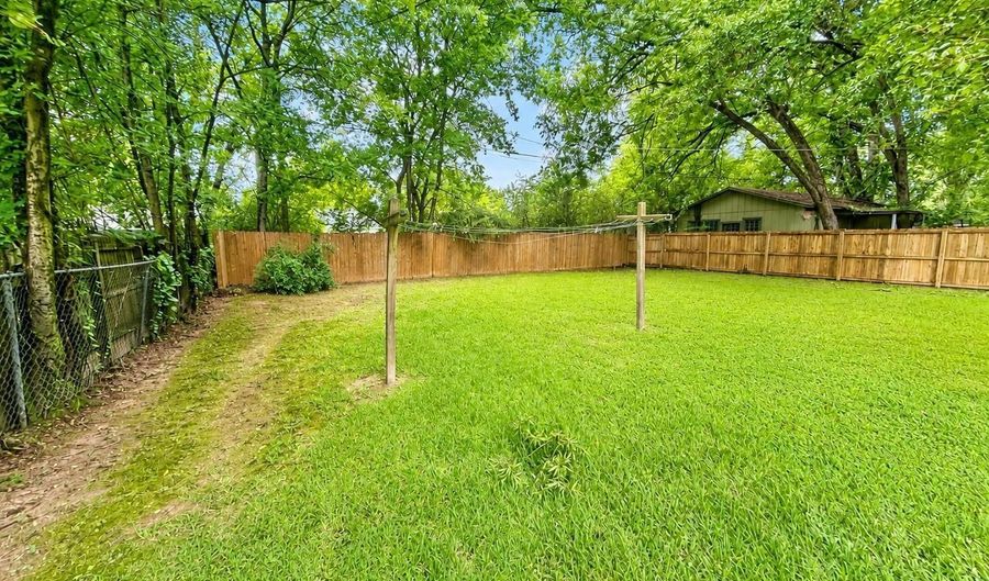 206 Crouch St, Benton, AR 72019 - 4 Beds, 2 Bath