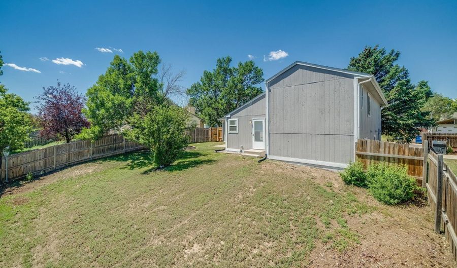 2311 HELEN Ave, Cheyenne, WY 82007 - 3 Beds, 3 Bath