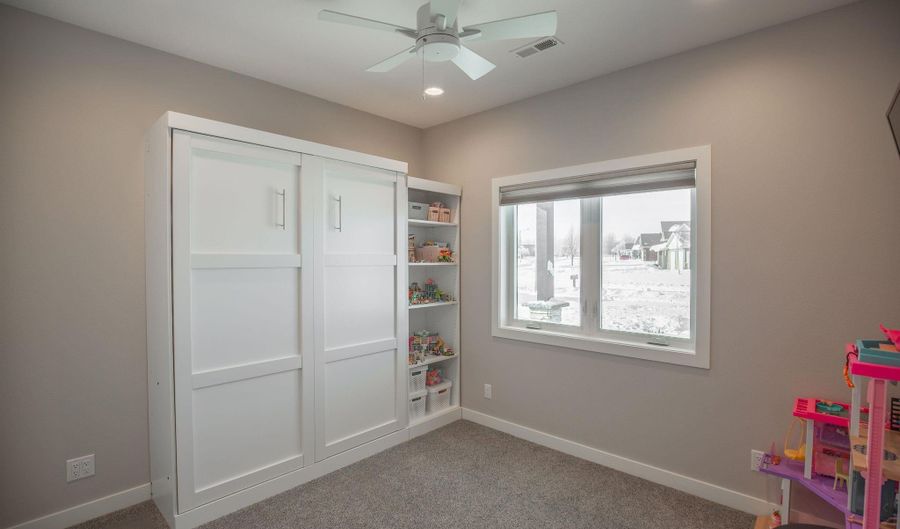 2320 Eastland Dr, Algona, IA 50511 - 3 Beds, 2 Bath