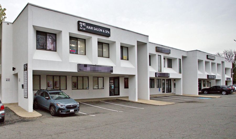 4538- B JOHN MARR Dr 13, Annandale, VA 22003 - 0 Beds, 0 Bath