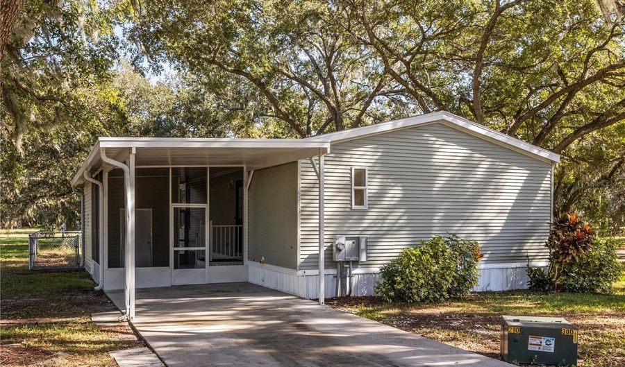 14233 TASSLEFLOWER Ct, Astatula, FL 34705 - 4 Beds, 2 Bath