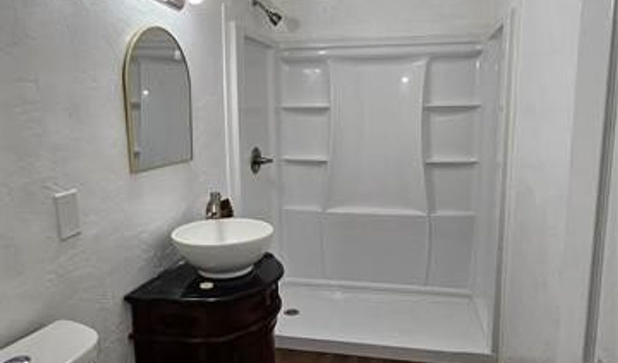306 G St SE, Ardmore, OK 73401 - 3 Beds, 2 Bath