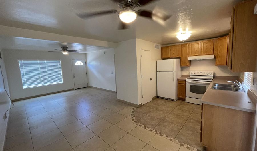 7105 E Lakeside Dr, Tucson, AZ 85730 - 2 Beds, 1 Bath