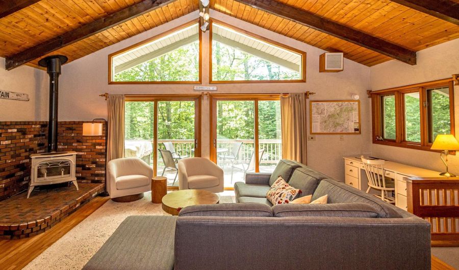 26 Graz Pl, Bartlett, NH 03812 - 3 Beds, 2 Bath