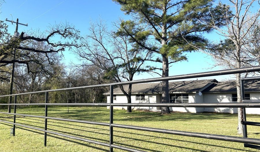 6132 S Interstate 35 W, Alvarado, TX 76009 - 0 Beds, 0 Bath