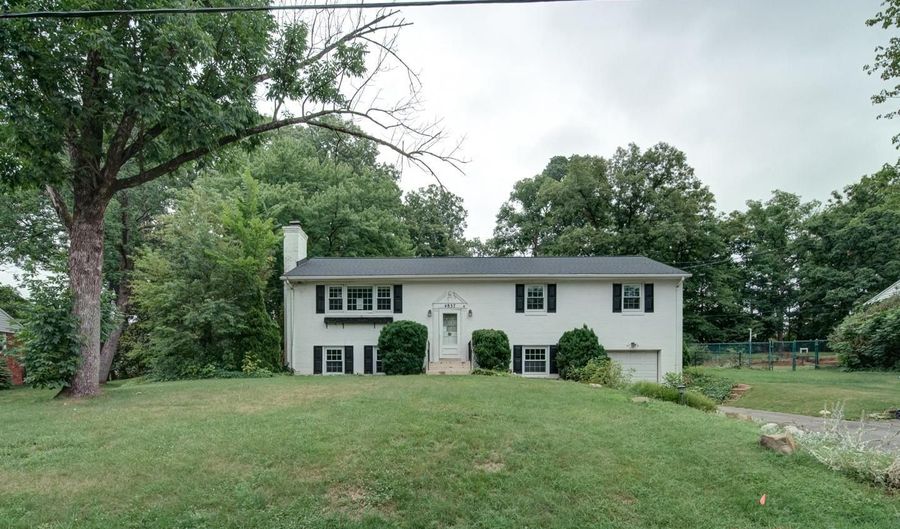 4837 RANDOLPH Dr, Annandale, VA 22003 - 4 Beds, 3 Bath