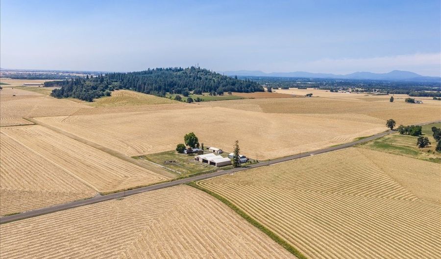 34976 KAMPH Dr, Albany, OR 97322 - 3 Beds, 3 Bath