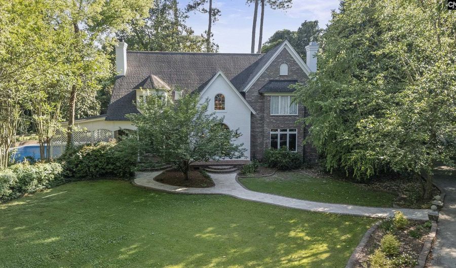 415 Pine St, Camden, SC 29020 - 5 Beds, 6 Bath