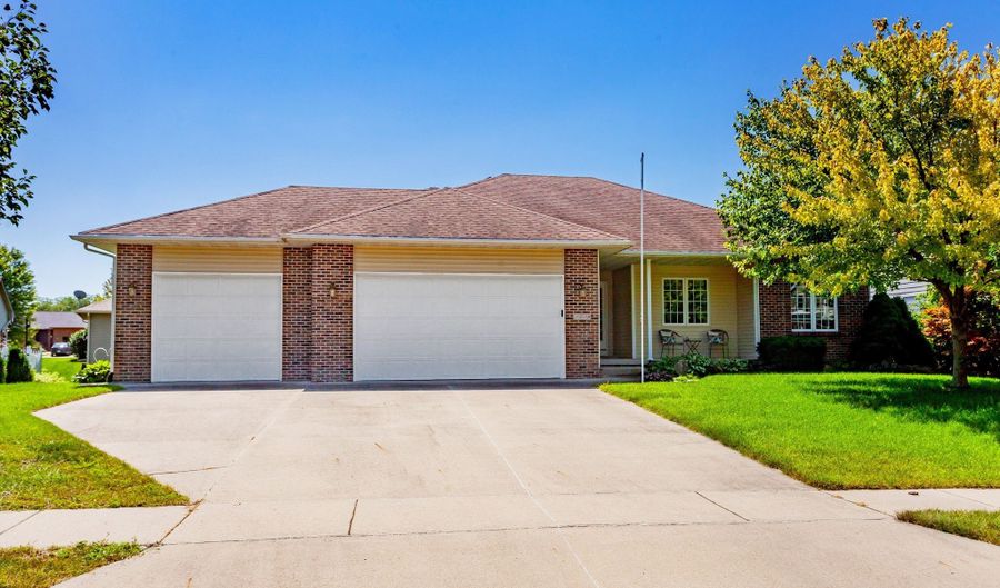 3309 SW Edgewood Ln, Ankeny, IA 50023 - 4 Beds, 3 Bath