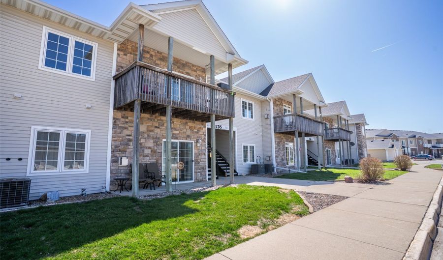 1735 34th Ave SW 1, Altoona, IA 50009 - 3 Beds, 2 Bath