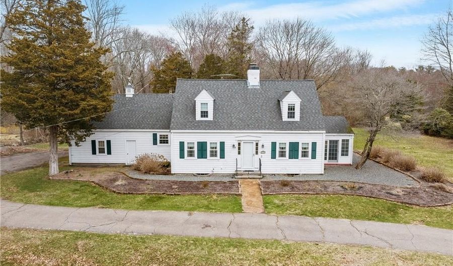 3225 Diamond Hill Rd, Cumberland, RI 02864 - 4 Beds, 3 Bath