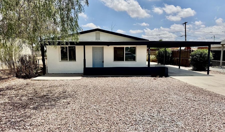517 W 11TH St, Casa Grande, AZ 85122 - 4 Beds, 2 Bath
