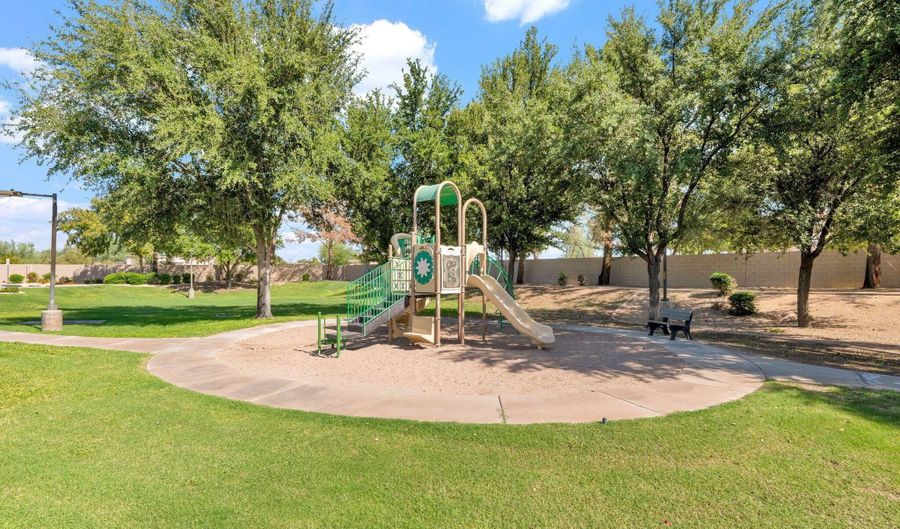868 E Savannah Dr, Chandler, AZ 85225 - 3 Beds, 2 Bath