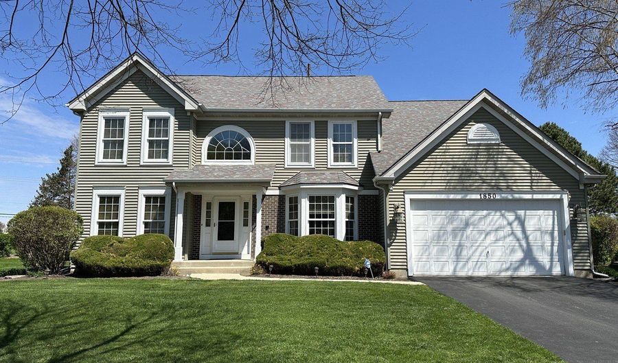 1850 White Oak Dr, Algonquin, IL 60102 - 4 Beds, 3 Bath
