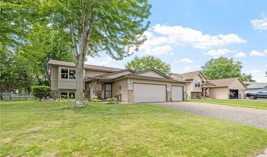 3441 E Mineral Pond Blvd, Anoka, MN 55303 - 4 Beds, 2 Bath