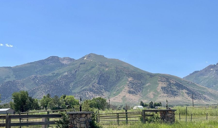 2623 N Canyon Rd, Lamoille, NV 89828 - 3 Beds, 2 Bath