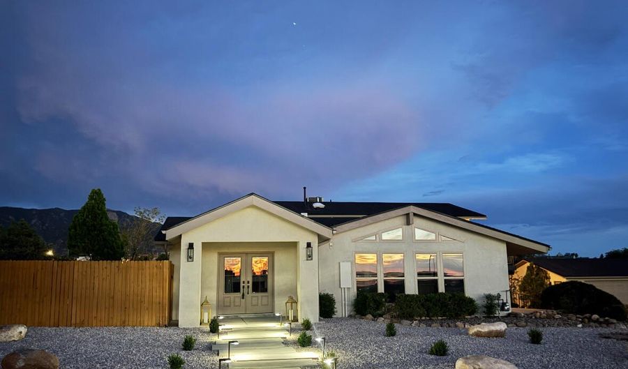 12300 Palomas Ave NE, Albuquerque, NM 87122 - 4 Beds, 3 Bath